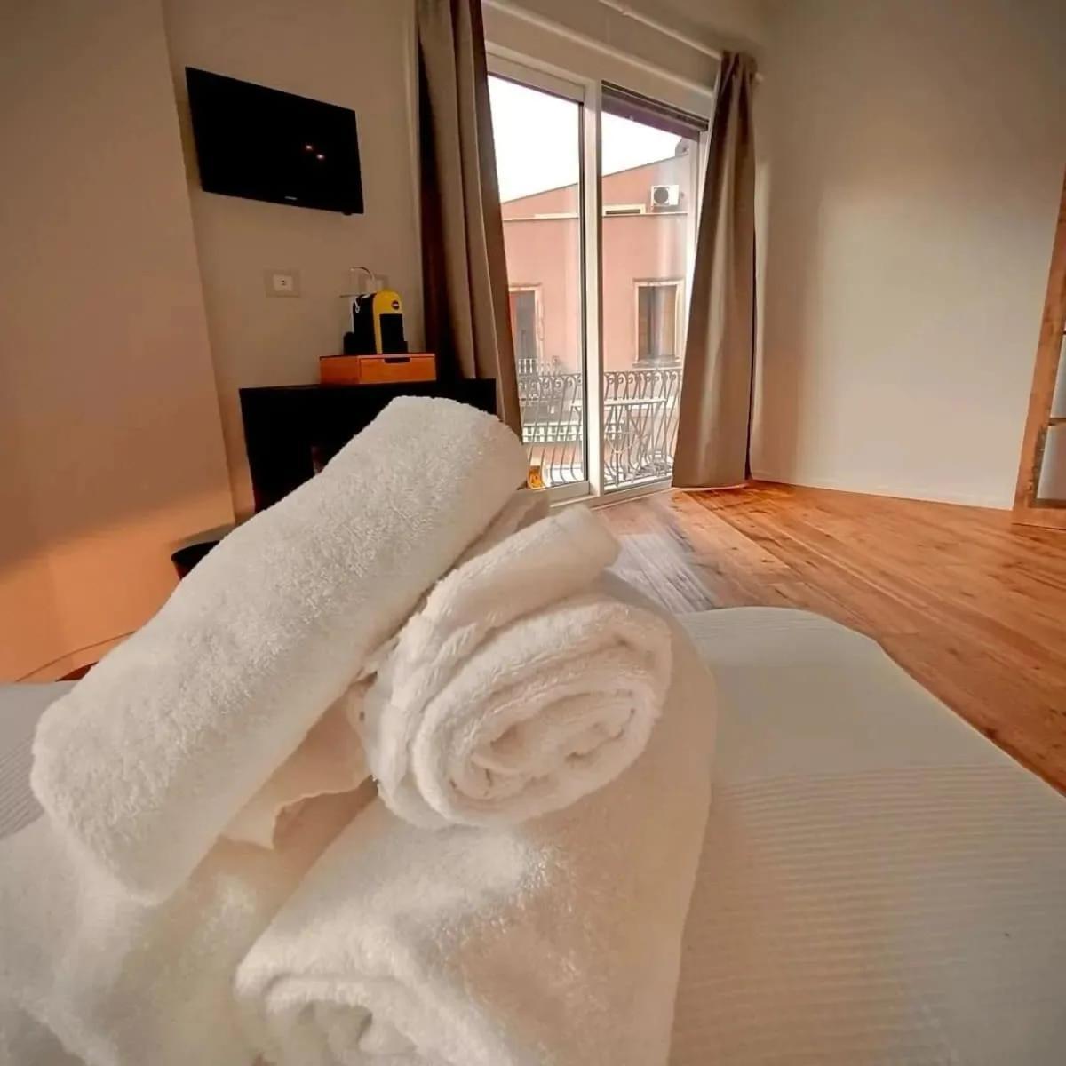 Taormina Boutique Rooms ภายนอก รูปภาพ