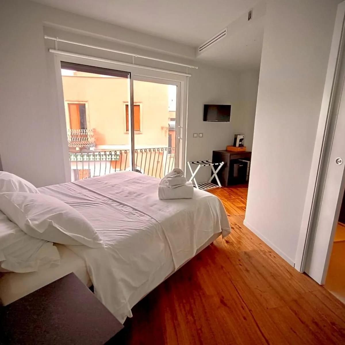Taormina Boutique Rooms ภายนอก รูปภาพ