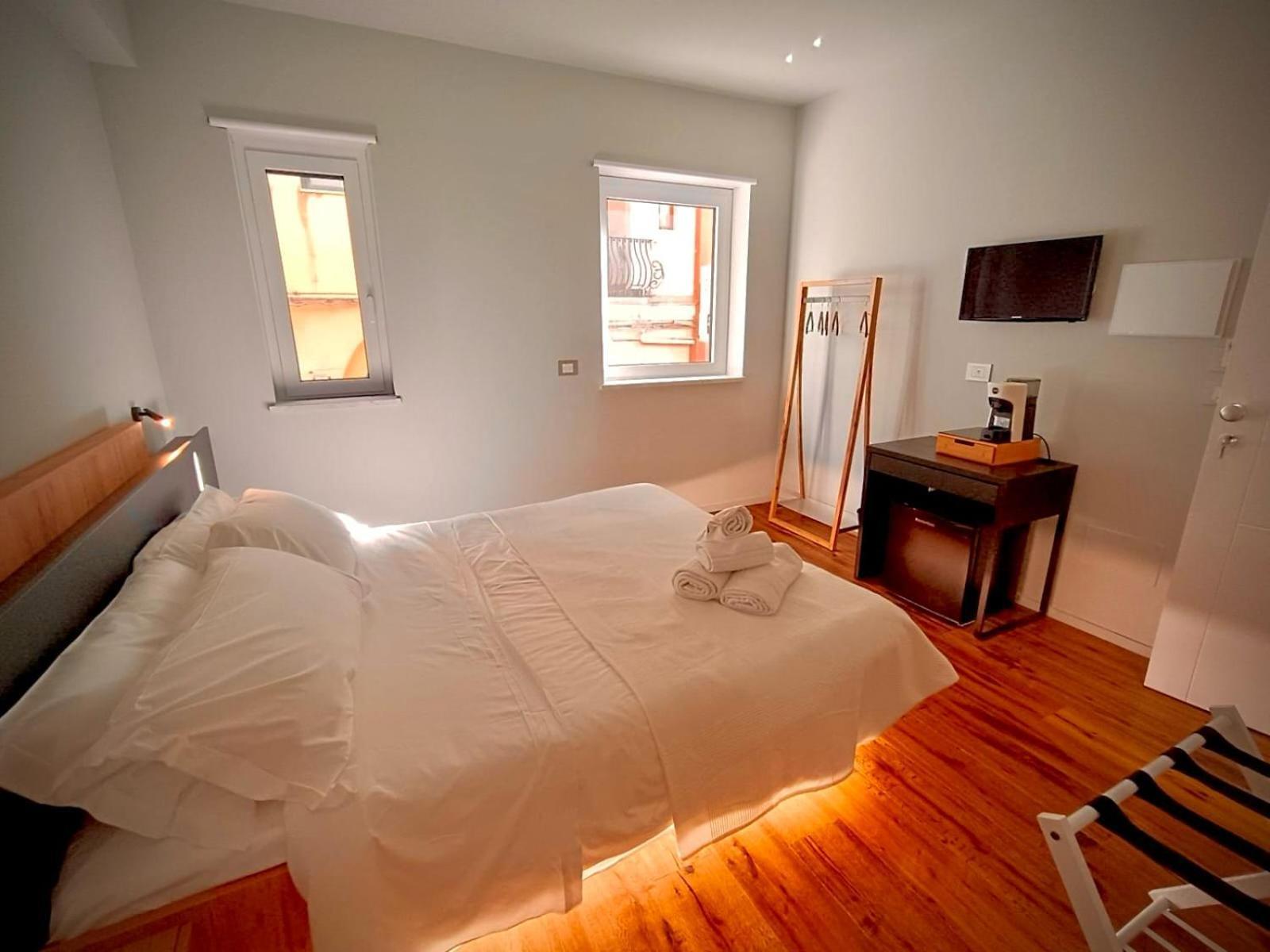 Taormina Boutique Rooms ภายนอก รูปภาพ